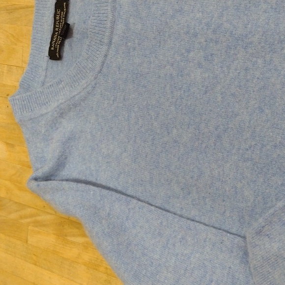 Banana Republic Women's Blue Sweater - Picture 7 of 10